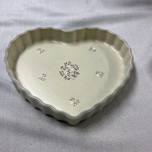 Pfaltzgraff Heirloom Heart shaped Quiche Baking Dish Pan Baker